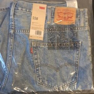 Levi Relaxed Shorts W42